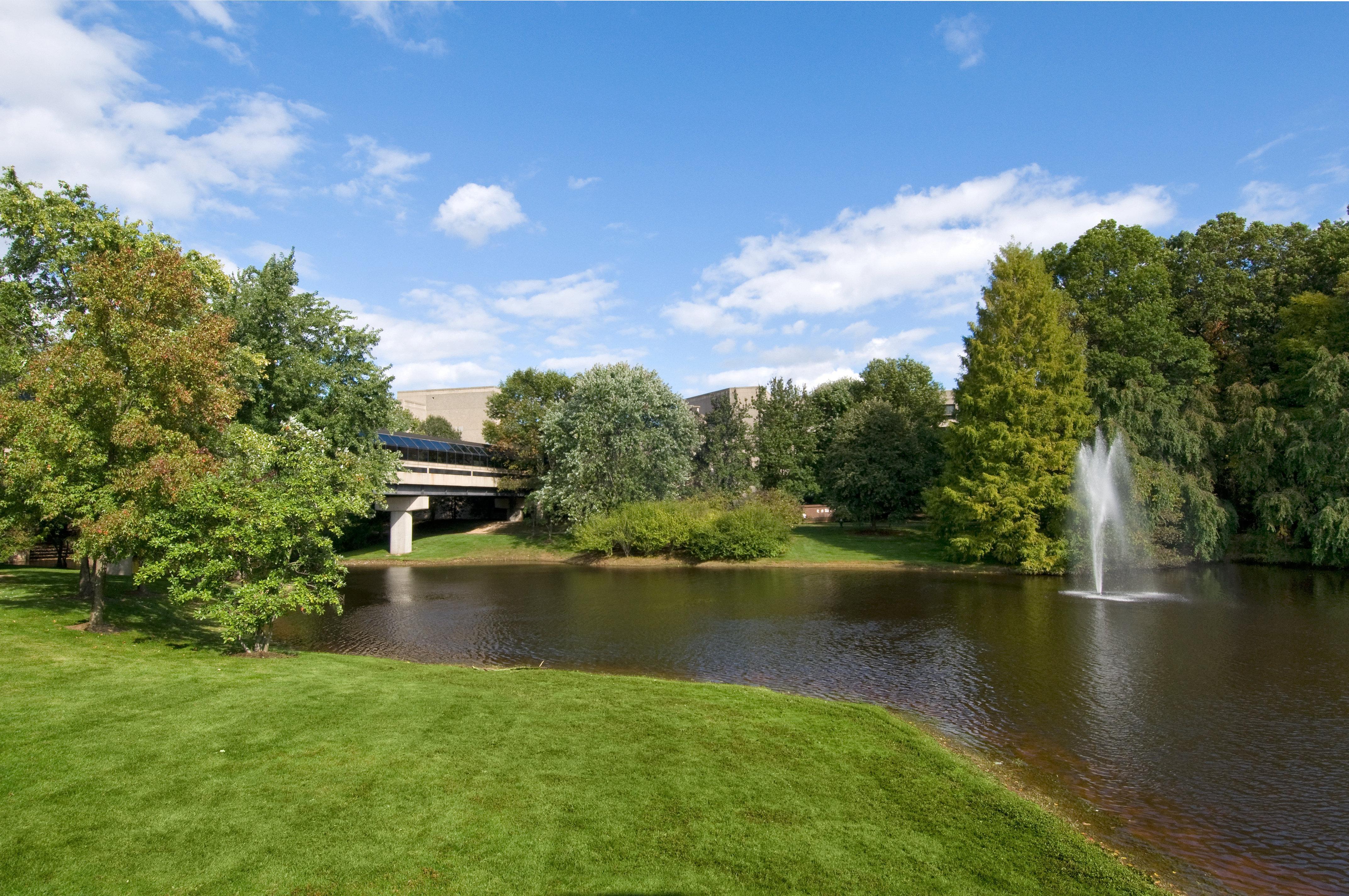 Crowne Plaza Princeton - Conference Center By Ihg Eksteriør billede
