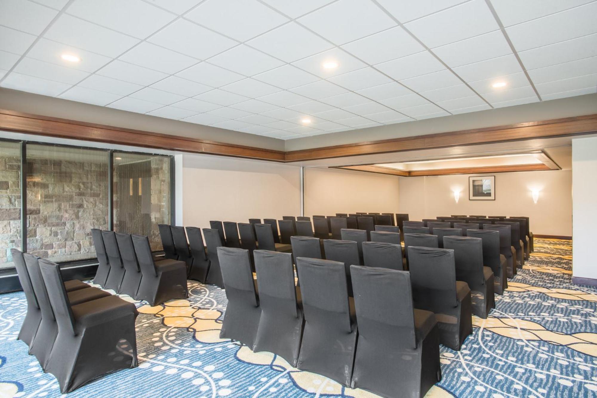 Crowne Plaza Princeton - Conference Center By Ihg Eksteriør billede