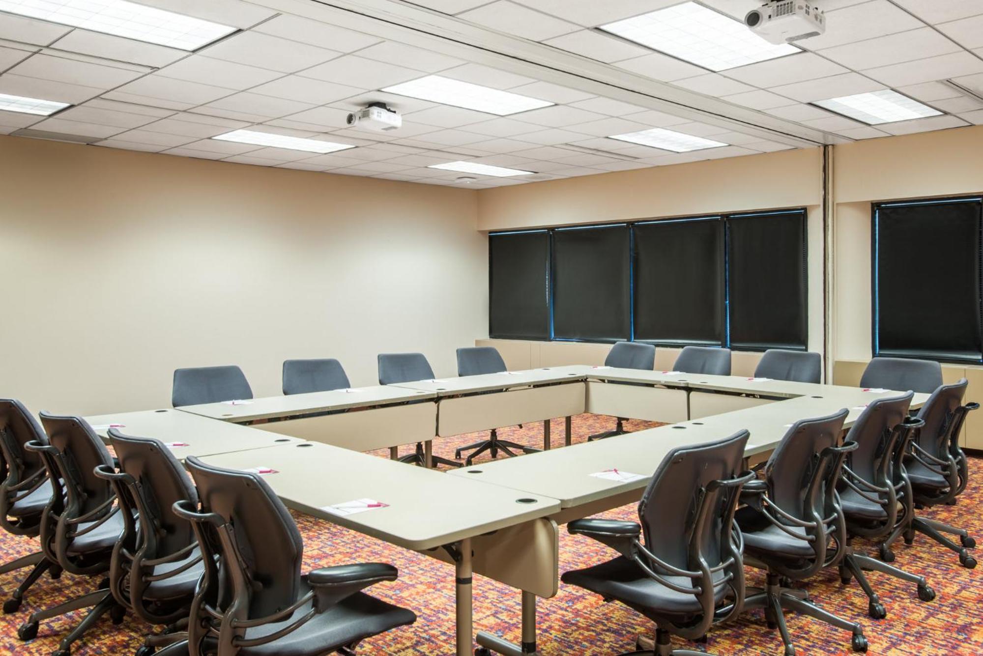 Crowne Plaza Princeton - Conference Center By Ihg Eksteriør billede