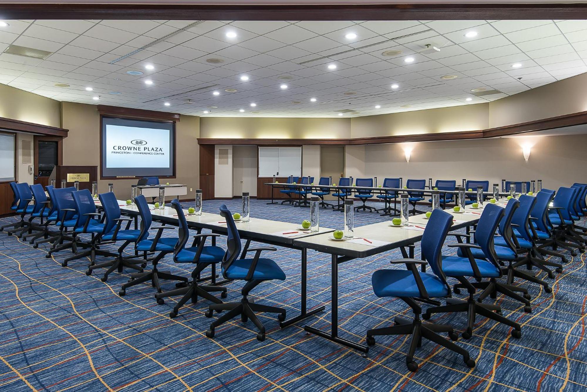 Crowne Plaza Princeton - Conference Center By Ihg Eksteriør billede