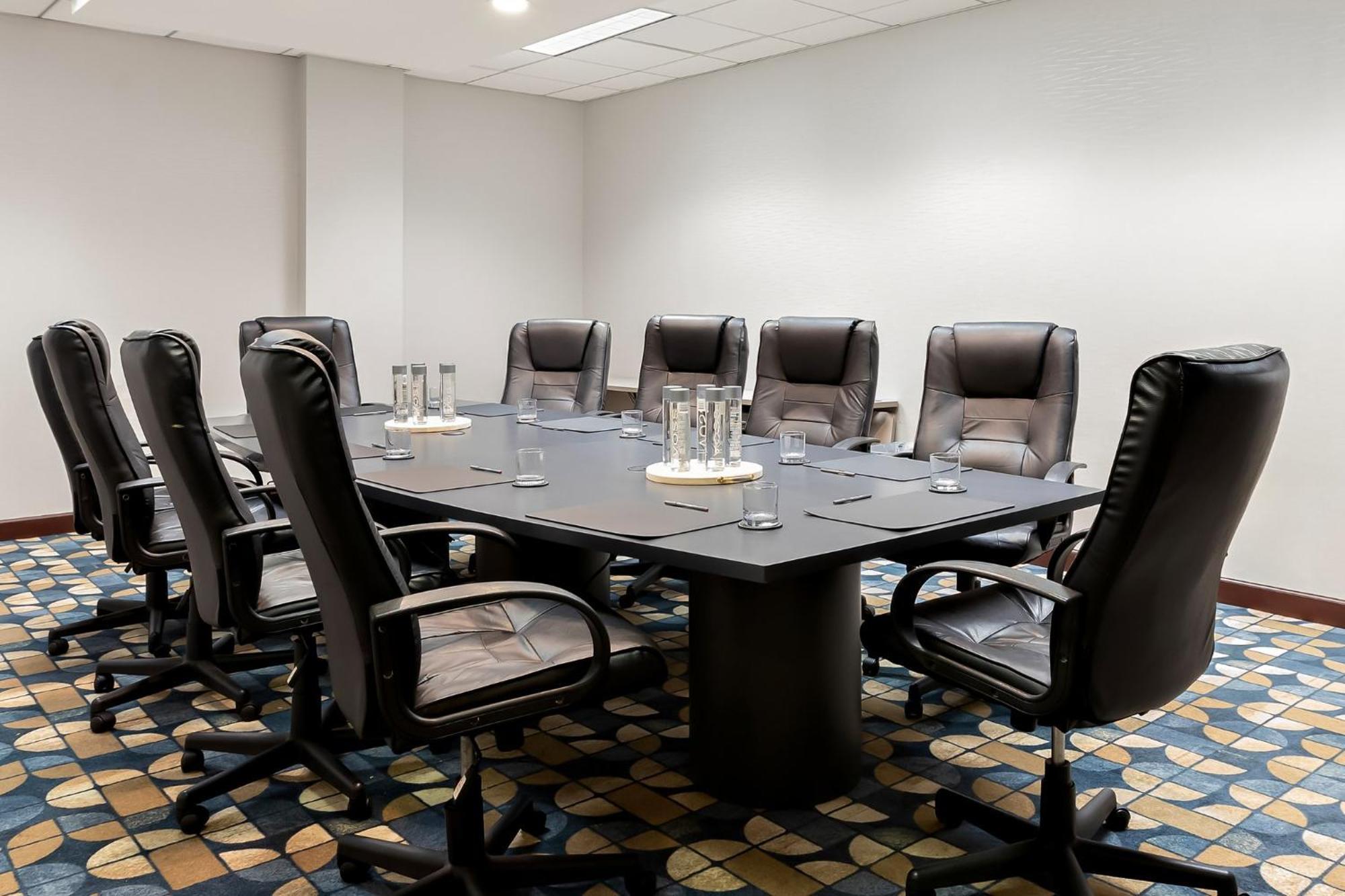 Crowne Plaza Princeton - Conference Center By Ihg Eksteriør billede